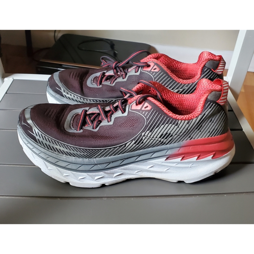 HOKA ONE ONE Bondi 5 Athletic Running Shoes size 9